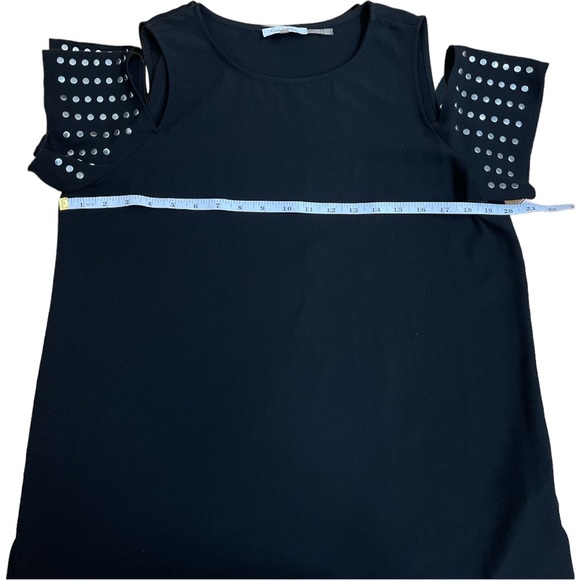 🐇 CALVIN KLIEN black silver studded cold shoulder top size medium - Picture 2 of 6